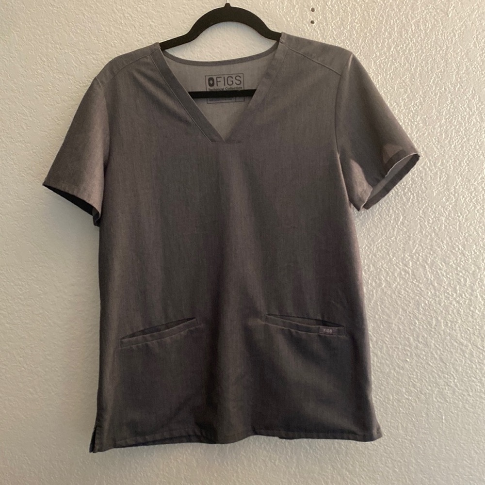 Figs scrub top